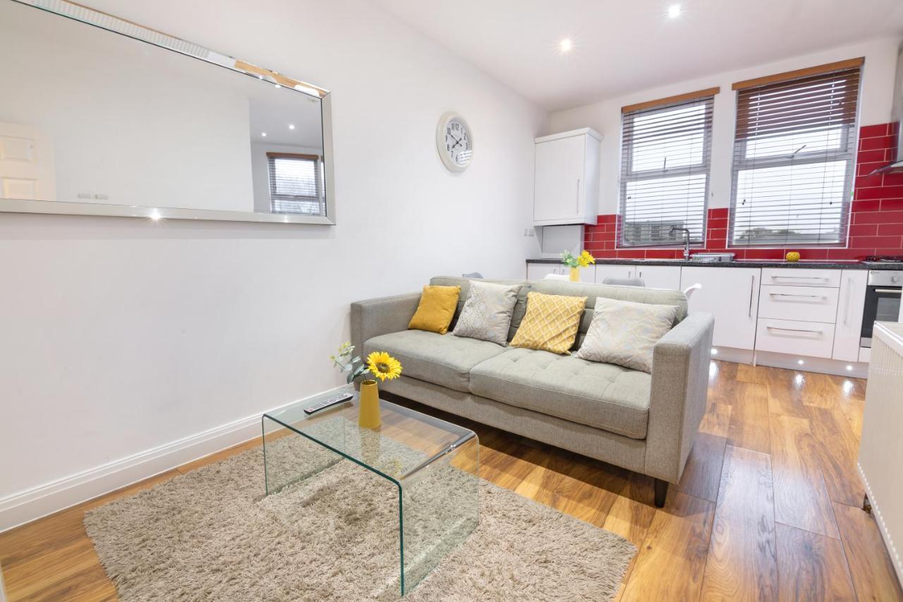 Modern Apartment Close To City Centre With Parking Leeds  Exterior foto