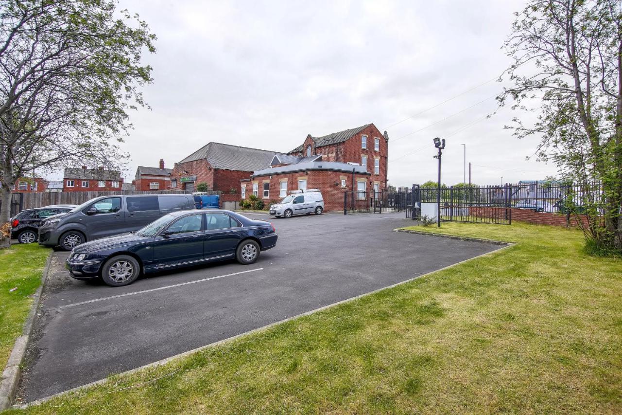 Modern Apartment Close To City Centre With Parking Leeds  Exterior foto